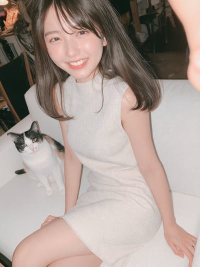 Casual Cat Café Selfie
